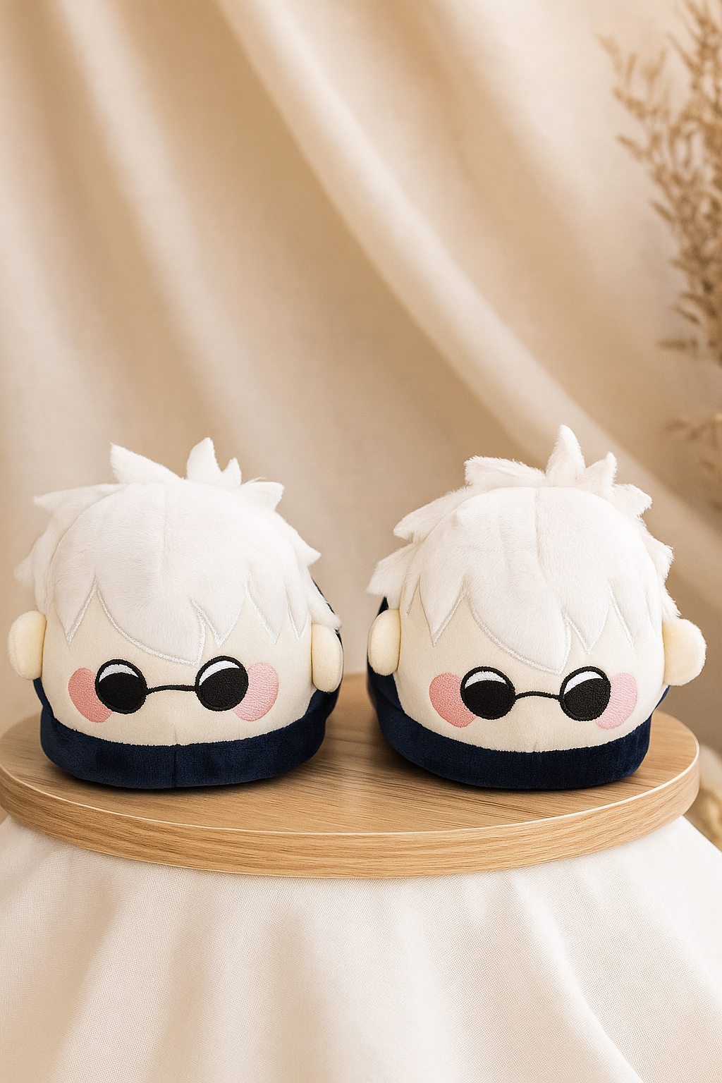 Jujutsu Kaisen Gojo's Plush Slippers (Free Size)